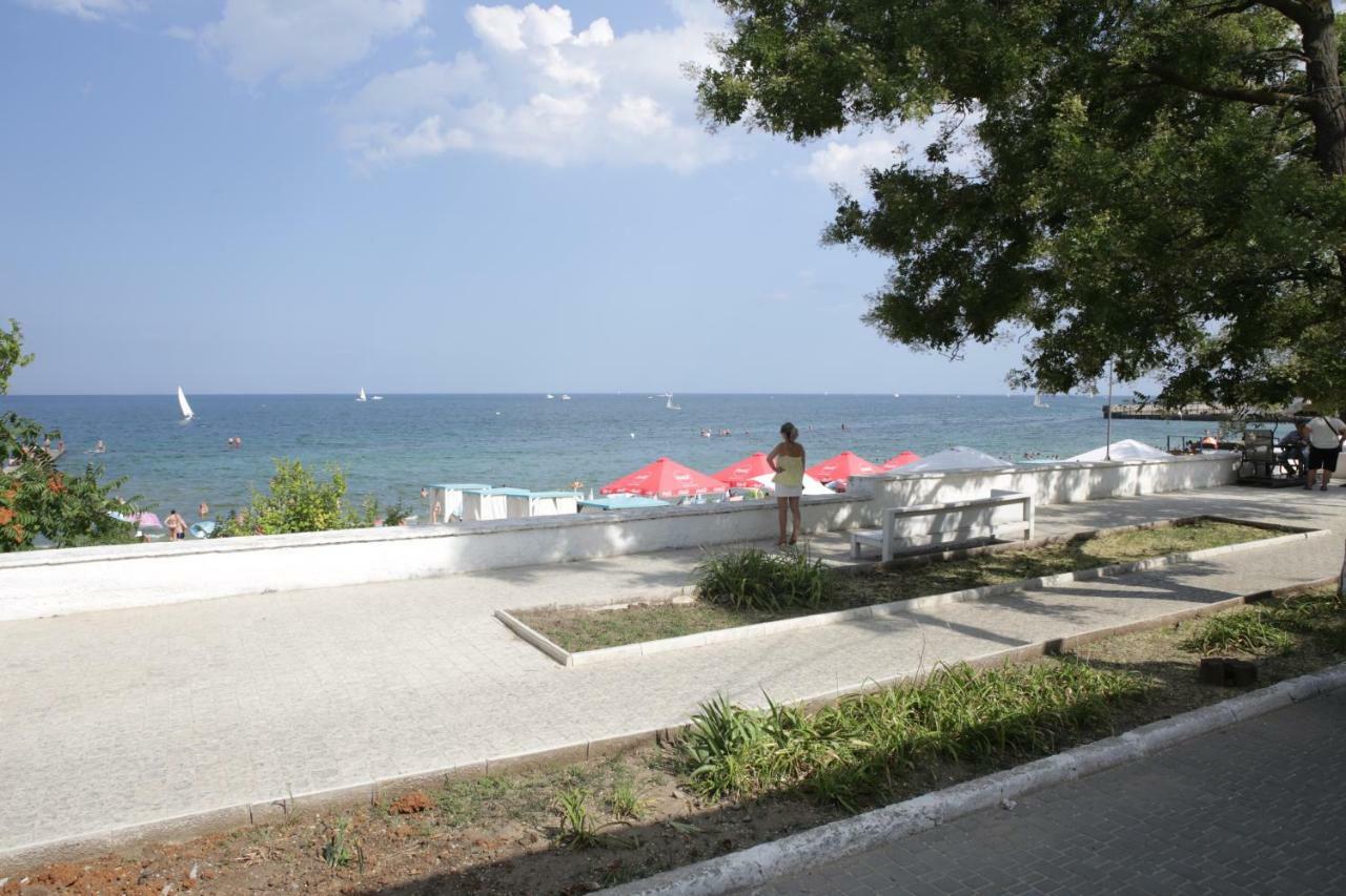 Номер С Видом На Море В Отраде Odessa Buitenkant foto
